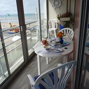 De Charme, Les Pieds Dans L'eau Appartement Plérin